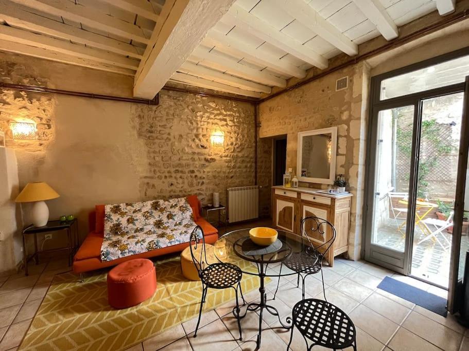 "La Maison Jaune" Arles Centre Terrasse Extérieur photo